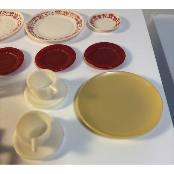 Marx Dollhouse Dish Set Plates Glasses Cups Saucers Glasses Tea Pot Tray 19 Pc - Picture 3 of 9